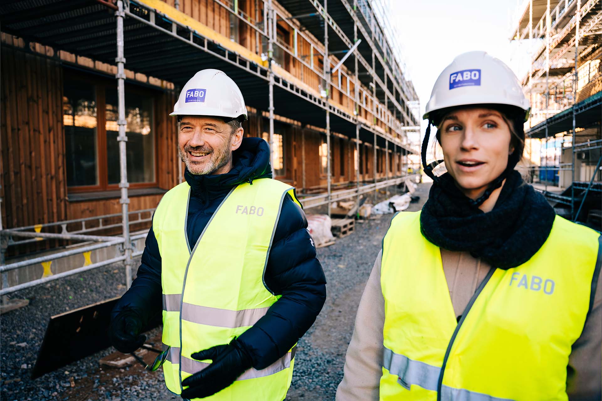 Fabo-anställda inspekterar en byggarbetsplats