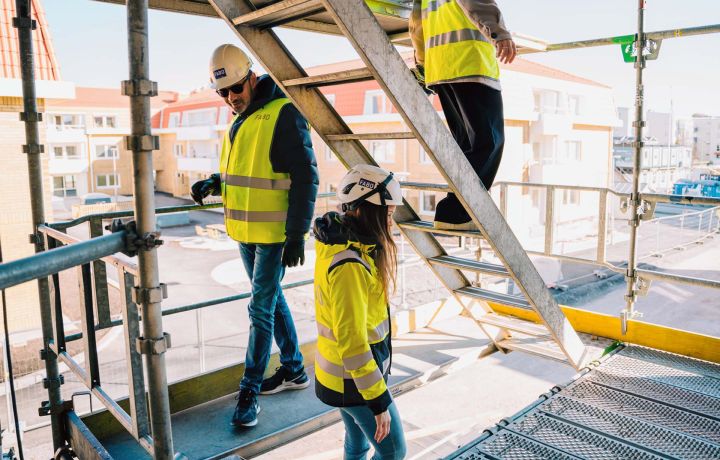 Inspektion med skyddshjälm